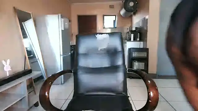 BusybooobsXXX3 online show from 10/11/25, 04:13