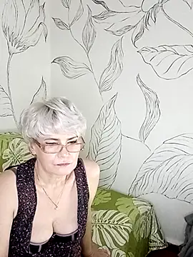 Snapshot of Catty_Lady chatting on 09/26/25, 05:31 Catty Lady online show from 09/26/25, 05:31