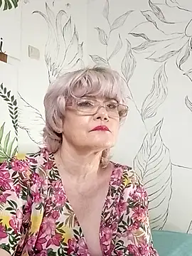 Snapshot of Catty_Lady chatting on 05/14/26, 07:11 Catty Lady online show from 05/14/26, 07:11