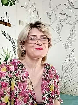 Snapshot of Catty_Lady chatting on 05/26/26, 07:12 Catty Lady online show from 05/26/26, 07:12