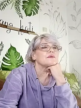 Catty Lady online show from 02/09/26, 08:40