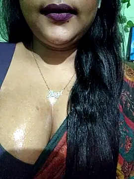 Snapshot of JIYA-04 chatting on 07/28/26, 02:24 JIYA-04 online show from 07/28/26, 02:24
