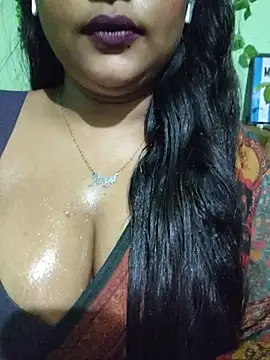 Snapshot of JIYA-04 chatting on 07/28/26, 04:39 JIYA-04 online show from 07/28/26, 04:39