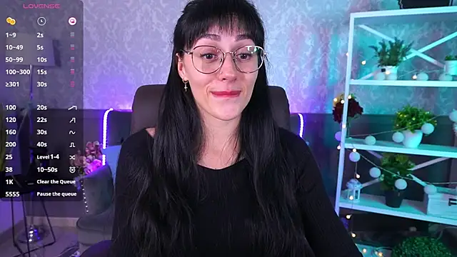 EviLune online show from 10/23/25, 06:12