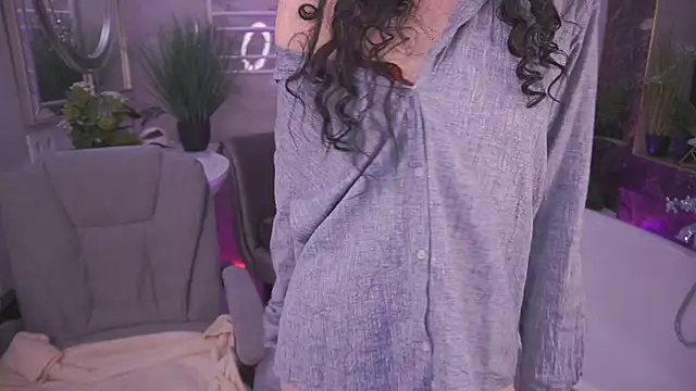 EviLune online show from 04/17/26, 08:11