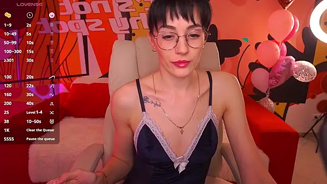 Snapshot of EviLune chatting on 02/27/26, 09:36 EviLune online show from 02/27/26, 09:36