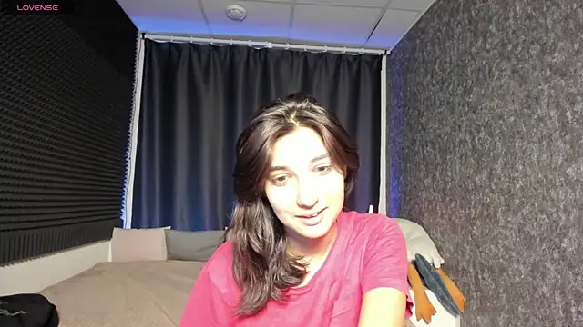 Snapshot of Elfy_Rare_ chatting on 09/29/25, 03:06 Elfy Rare online show from 09/29/25, 03:06