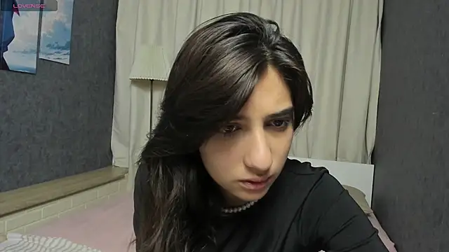 Snapshot of Elfy_Rare_ chatting on 09/19/25, 08:24 Elfy Rare online show from 09/19/25, 08:24