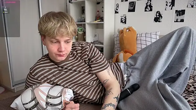 Snapshot of olivertasty chatting on 04/15/26, 12:10 olivertasty online show from 04/15/26, 12:10