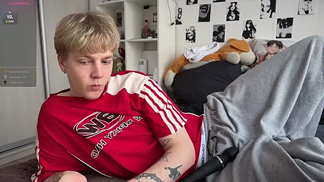 Snapshot of olivertasty chatting on 04/04/26, 12:45 olivertasty online show from 04/04/26, 12:45