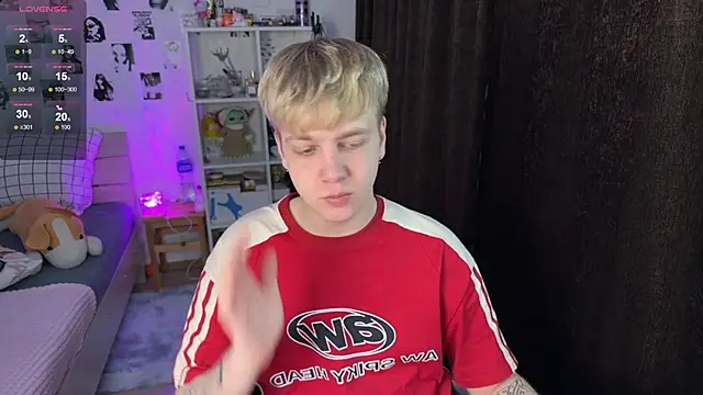 Snapshot of olivertasty chatting on 03/02/26, 03:30 olivertasty online show from 03/02/26, 03:30