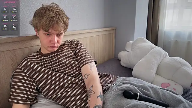 Snapshot of olivertasty chatting on 05/26/26, 12:47 olivertasty online show from 05/26/26, 12:47
