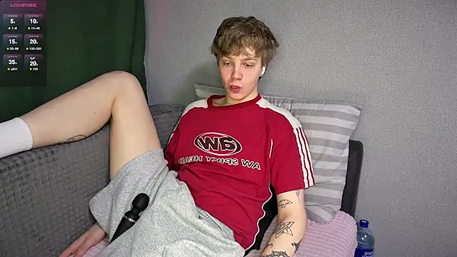 Snapshot of olivertasty chatting on 05/20/26, 04:48 olivertasty online show from 05/20/26, 04:48