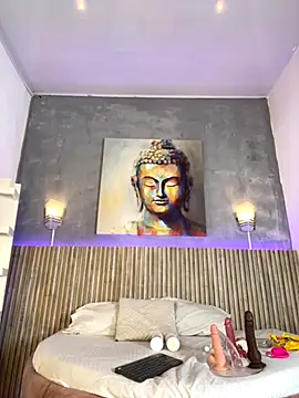 Saracooper   online show from 11/17/25, 03:54