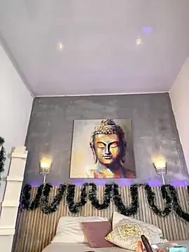 Saracooper   online show from 11/29/25, 01:39