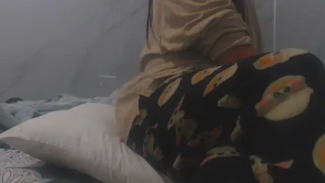 sabrina v  online show from 11/30/25, 04:30