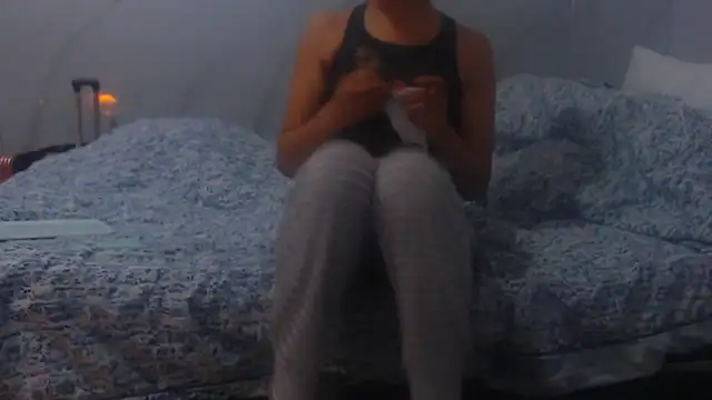 sabrina v  online show from 11/22/25, 12:32