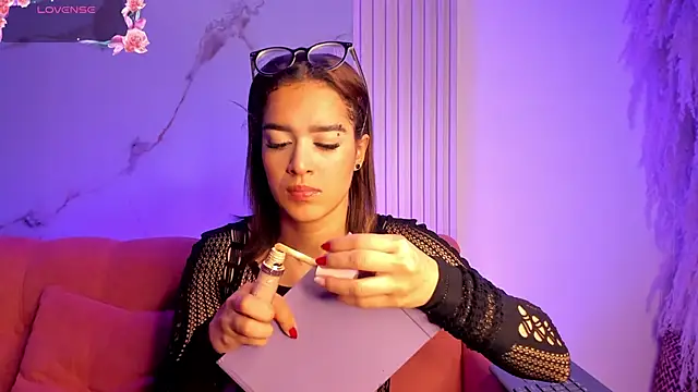 ZoeWestt online show from 12/20/25, 04:48