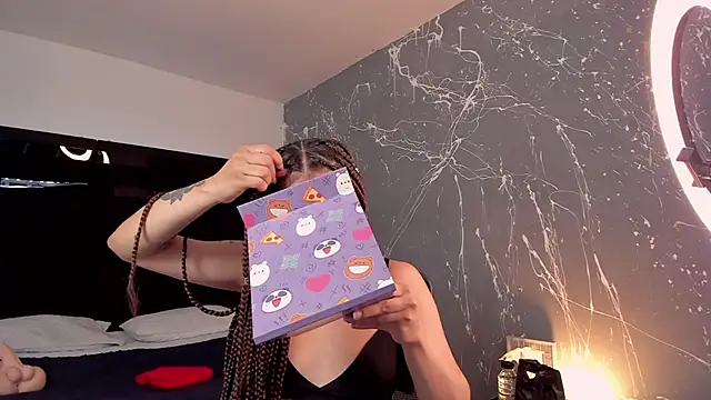 ZoeWestt online show from 10/04/25, 01:23