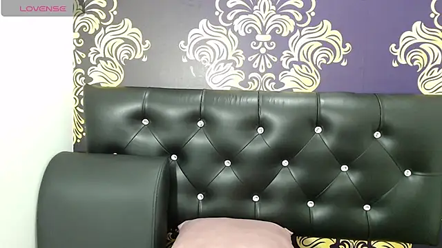 Snapshot of BigBoobs_Goddess chatting on 10/26/25, 03:12 BigBoobs Goddess online show from 10/26/25, 03:12