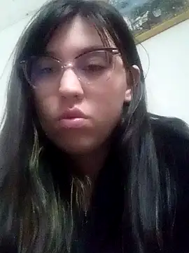 Snapshot of lareinalareinadelanal chatting on 10/17/25, 12:07 lareinalareinadelanal online show from 10/17/25, 12:07