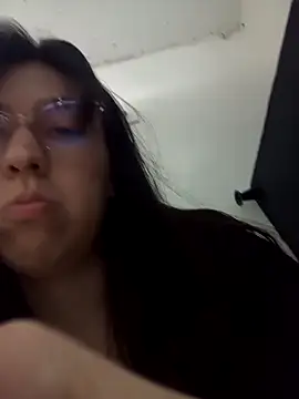 Snapshot of lareinalareinadelanal chatting on 11/07/25, 01:48 lareinalareinadelanal online show from 11/07/25, 01:48