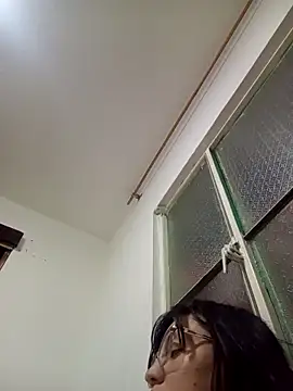 Snapshot of lareinalareinadelanal chatting on 11/12/25, 11:19 lareinalareinadelanal online show from 11/12/25, 11:19