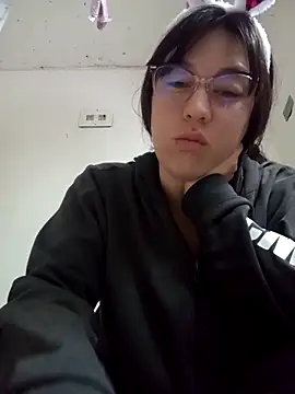 Snapshot of lareinalareinadelanal chatting on 10/31/25, 12:13 lareinalareinadelanal online show from 10/31/25, 12:13