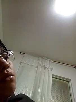 Snapshot of lareinalareinadelanal chatting on 11/08/25, 01:14 lareinalareinadelanal online show from 11/08/25, 01:14