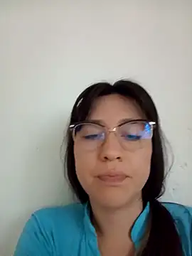 Snapshot of lareinalareinadelanal chatting on 10/12/25, 12:28 lareinalareinadelanal online show from 10/12/25, 12:28