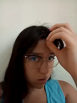 Snapshot of lareinalareinadelanal chatting on 10/13/25, 12:51 lareinalareinadelanal online show from 10/13/25, 12:51