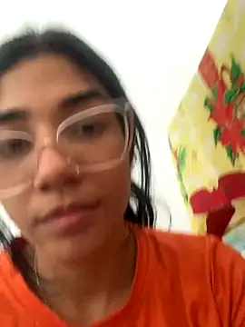 ElaRose 12 online show from 11/30/25, 04:08