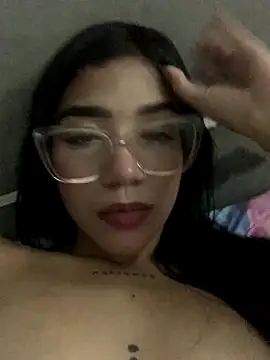 ElaRose 12 online show from 11/21/25, 10:20