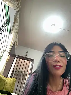 ElaRose 12 online show from 04/05/26, 08:04