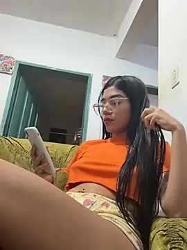 Snapshot of ElaRose_12 chatting on 07/11/26, 12:33 ElaRose 12 online show from 07/11/26, 12:33