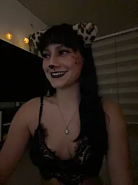 Snapshot of lenkaa chatting on 10/16/25, 12:41 lenkaa online show from 10/16/25, 12:41