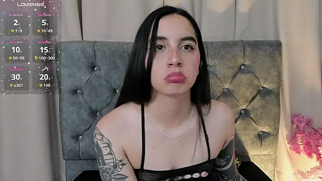 kaylee lee online show from 11/03/25, 04:17