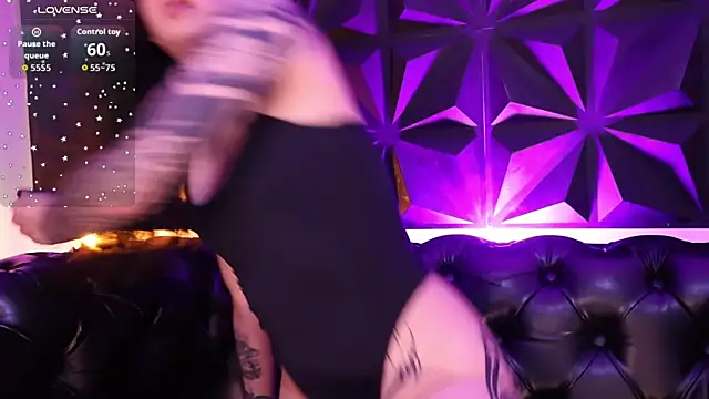 kaylee lee online show from 11/29/25, 01:22