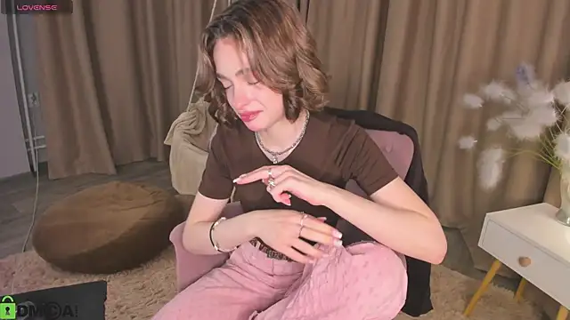 Naomi   Rias online show from 11/07/25, 12:48