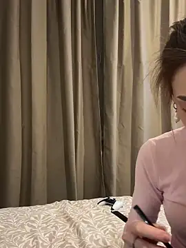 Naomi   Rias online show from 11/26/25, 02:17