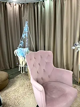 Snapshot of Naomi___Rias chatting on 10/08/25, 12:12 Naomi Rias online show from 10/08/25, 12:12