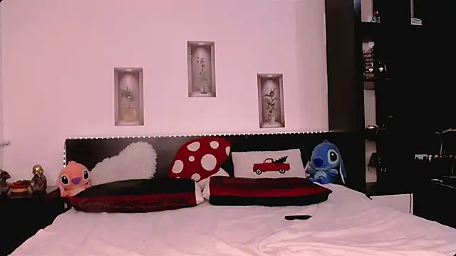 M1kaylaRaven online show from 04/02/26, 04:41