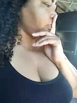 Snapshot of Rafaschuler chatting on 09/20/25, 01:16 Rafaschuler online show from 09/20/25, 01:16