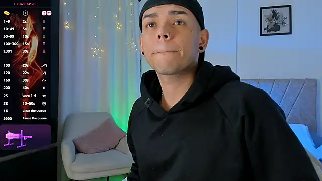 jhosepMoreno online show from 10/14/25, 03:56