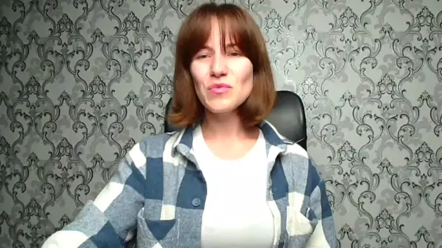 Kelly Kisss online show from 10/21/25, 11:20