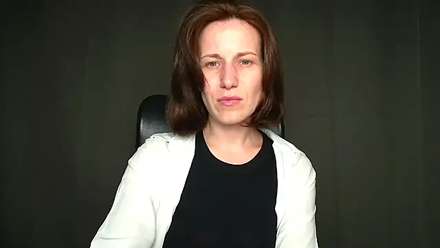 Kelly Kisss online show from 05/06/26, 11:14