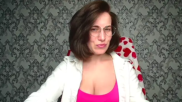 Kelly Kisss online show from 04/05/26, 11:06