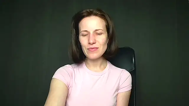 Kelly Kisss online show from 04/28/26, 08:08