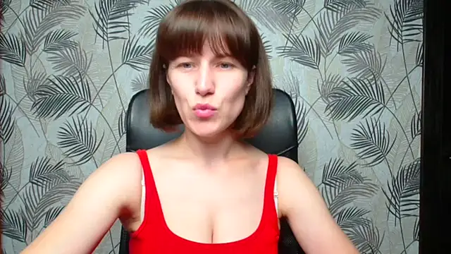 Snapshot of Kelly_Kisss chatting on 09/18/25, 05:16 Kelly Kisss online show from 09/18/25, 05:16