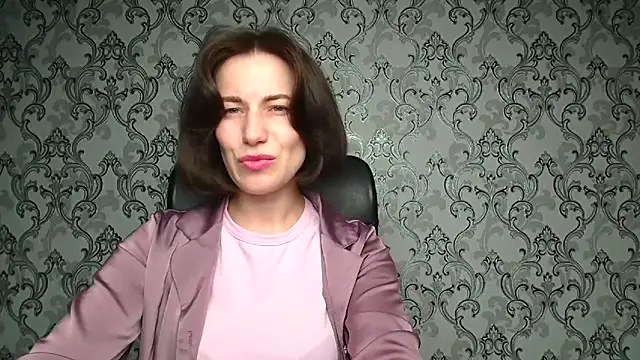 Kelly Kisss online show from 02/06/26, 12:45